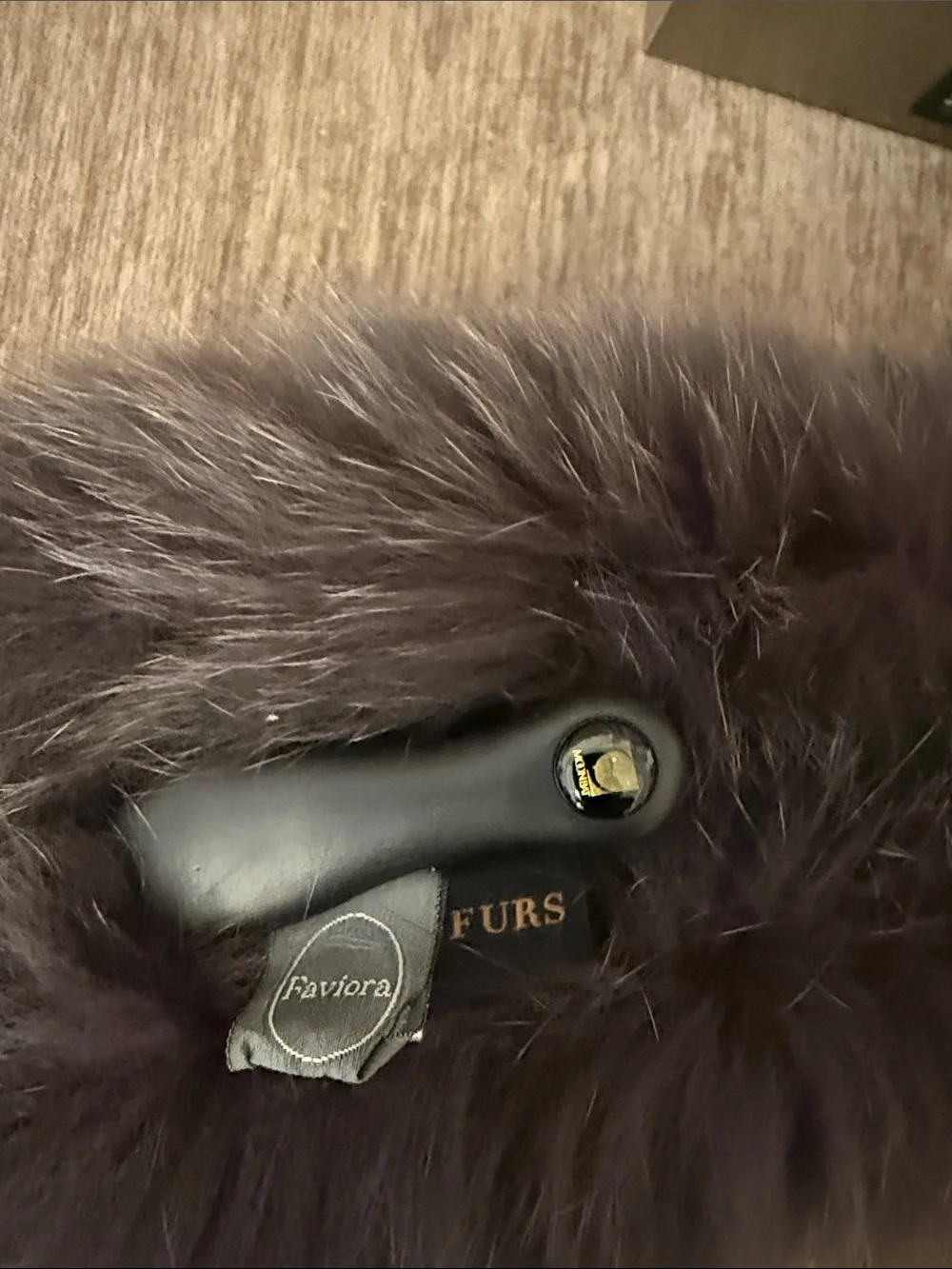 Saga fox fur thick pelts